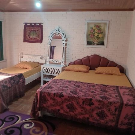 Villa Sentebale Bogor Esterno foto