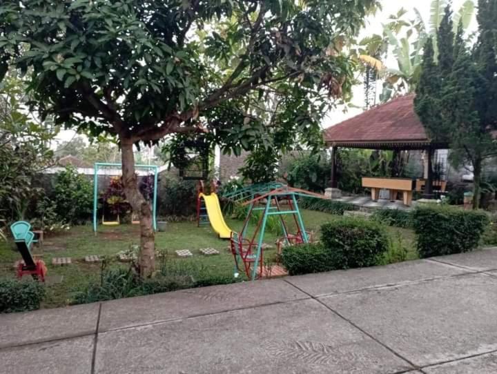 Villa Sentebale Bogor Esterno foto