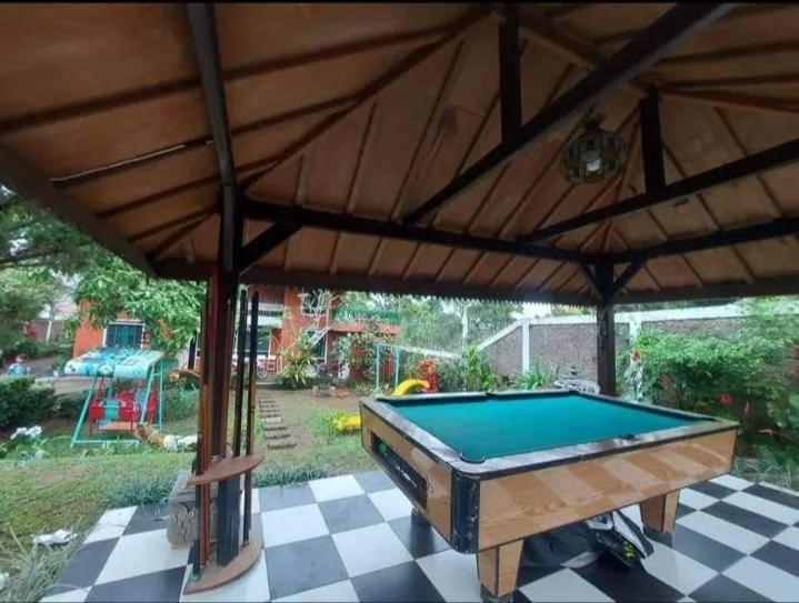 Villa Sentebale Bogor Esterno foto