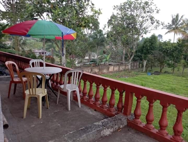 Villa Sentebale Bogor Esterno foto