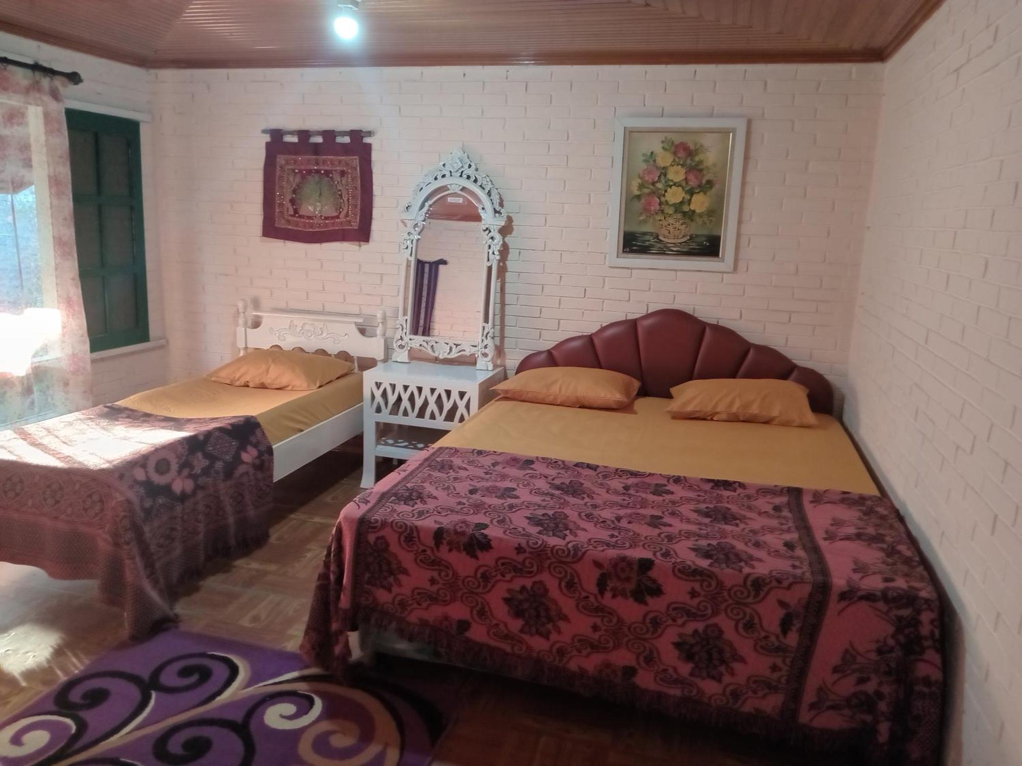 Villa Sentebale Bogor Esterno foto